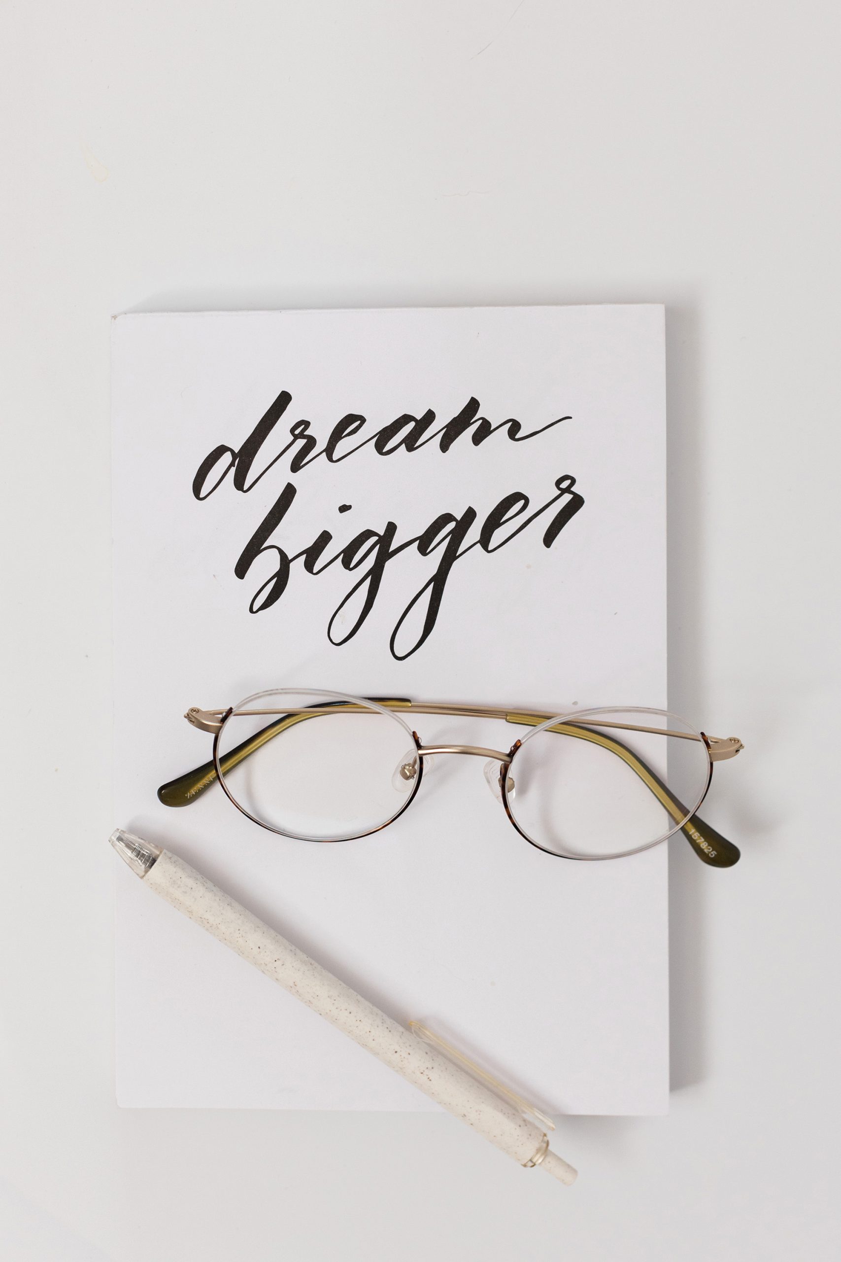 Stock photo symbolizing seasonal dream coaching with Melissa Runacres, helping clients gain clarity on their vision and create aligned next-step strategies.